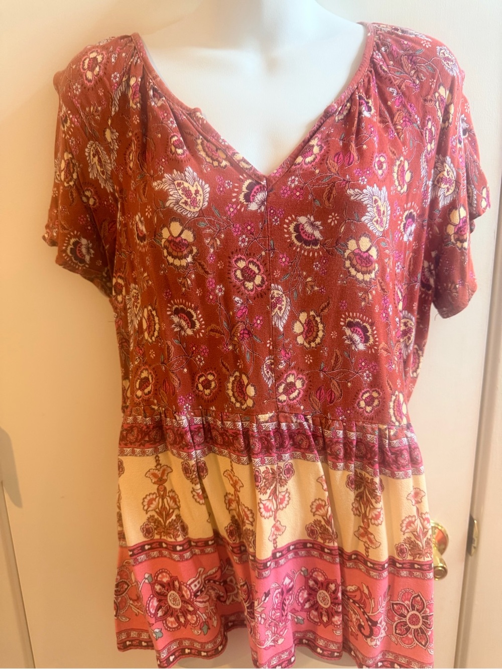 Knox Rose Boho V-Neck Floral Peasant Top - Rust Pink medium